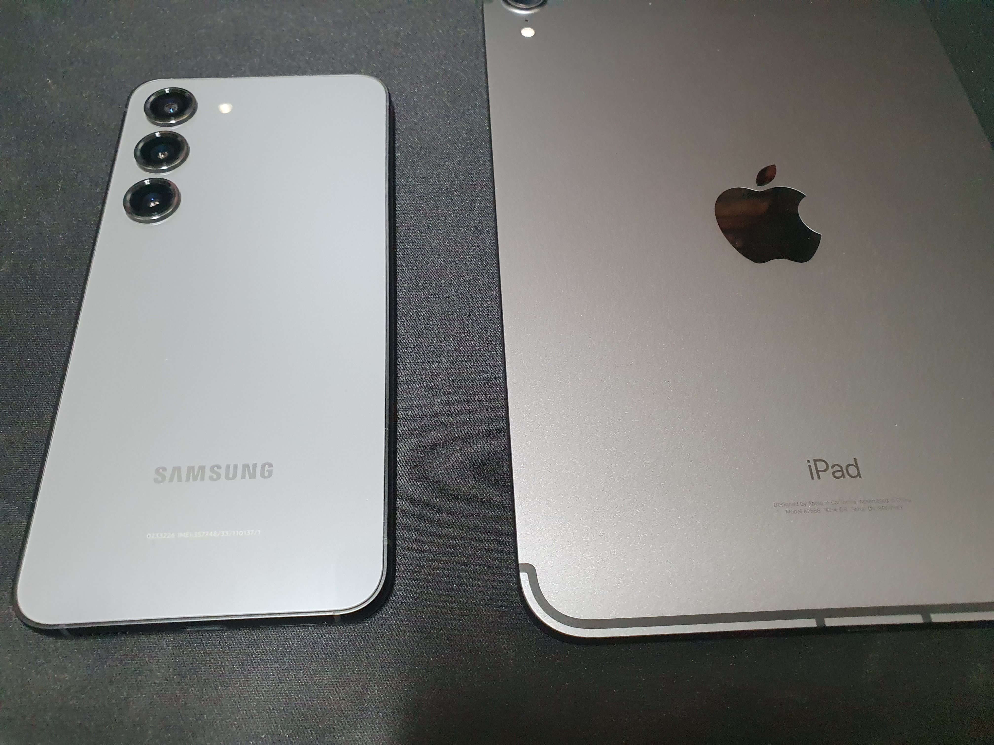 그라파이트 스페이스그레이 색상 비교