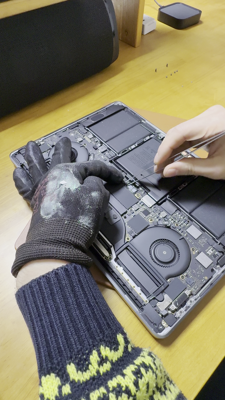 macbookpro 2020 13-inch intel battery repair