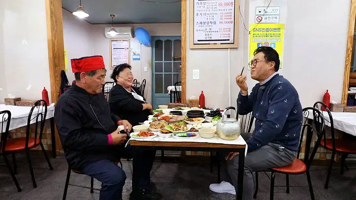 이만기 동네한바퀴 40가지 안주 막걸리 한상 차림 추천 막걸리골목 상차림 전주 삼천동 막걸리집 맛집 소개