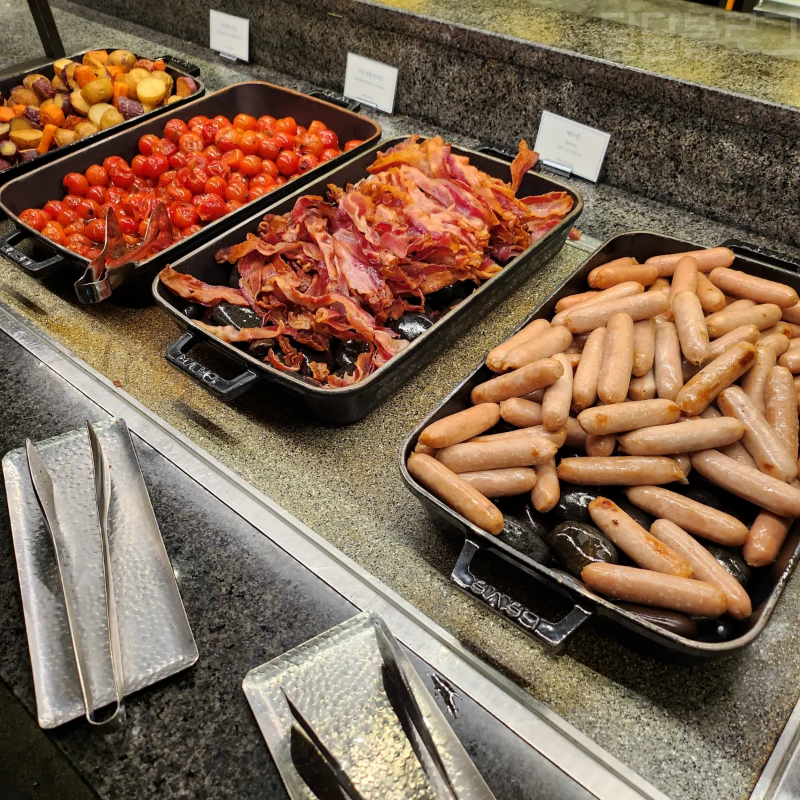 정선-파크로쉬-조식-소세지-베이컨