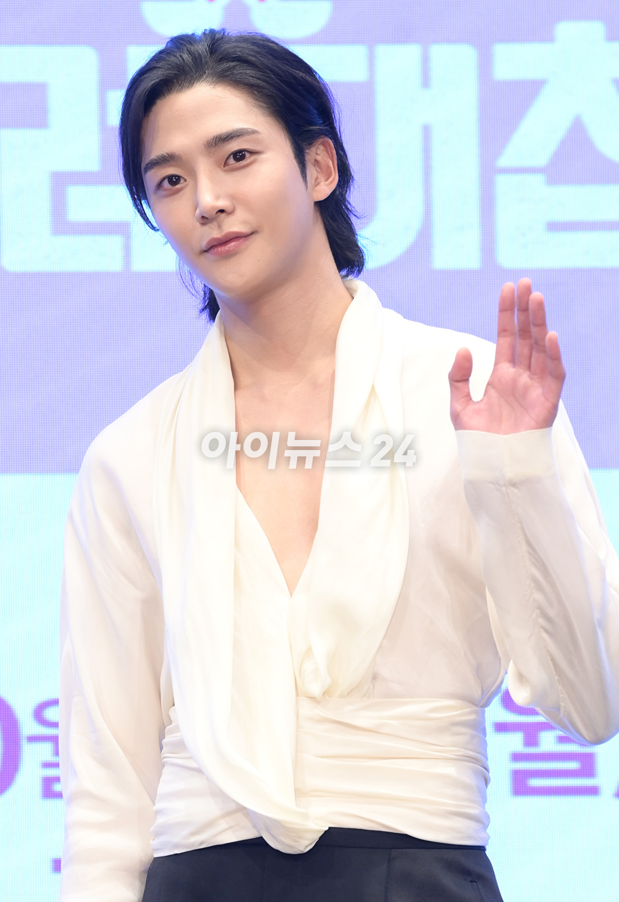 배우 로운이 30일 오후 서울 구로구 더세인트에서 열린 KBS 2TV 월화드라마 '혼례대첩' 제작발표회에 참석하고 있다. [사진=정소희 기자]
