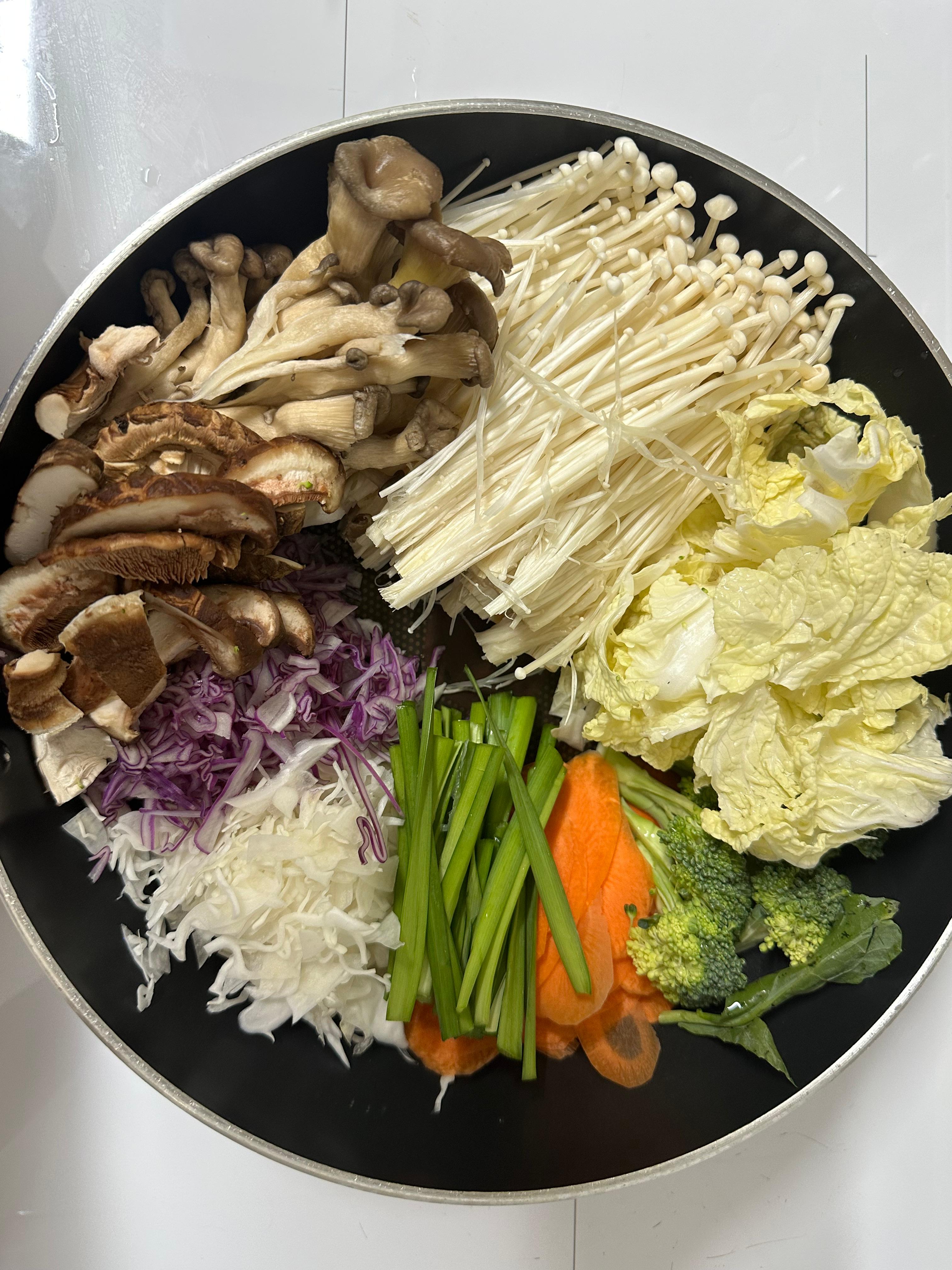 버섯폭탄 샤브샤브 만들기