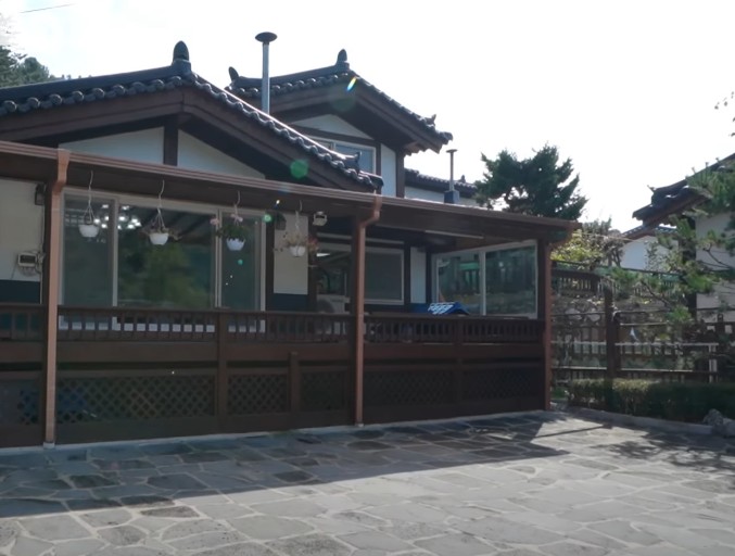 한옥 전원주택 매매 분양&#44; 급매물 - 경기도 광주시 퇴촌면&#44; 경남 밀양 산외면&#44; 전북 고창군 흥덕면&#44; 경남 진주 이반성면&#44; 경기도 남양주 수동면&#44; 퓨전한옥