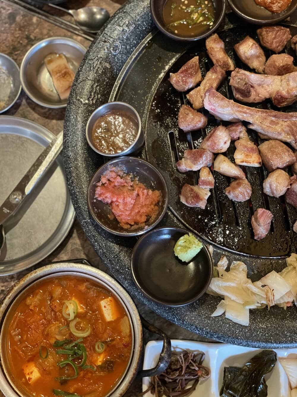 숙성도-노형-본점-뼈목살2인분-모습