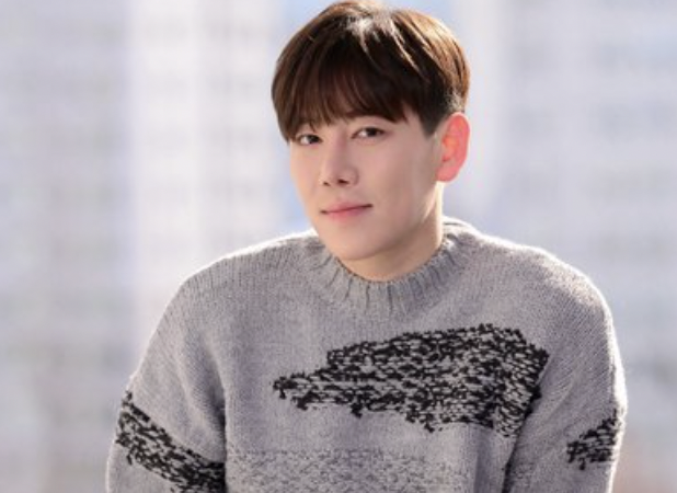 가수 DK(디셈버)