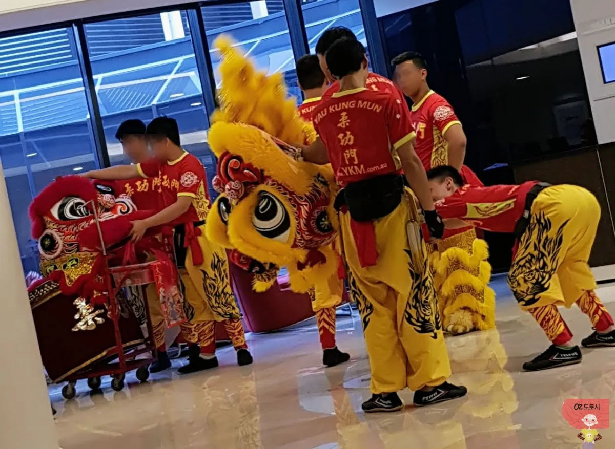 리지스-월드-스퀘어-호텔에서-보여준-중국-춘절-이벤트-용탈춤-정리중