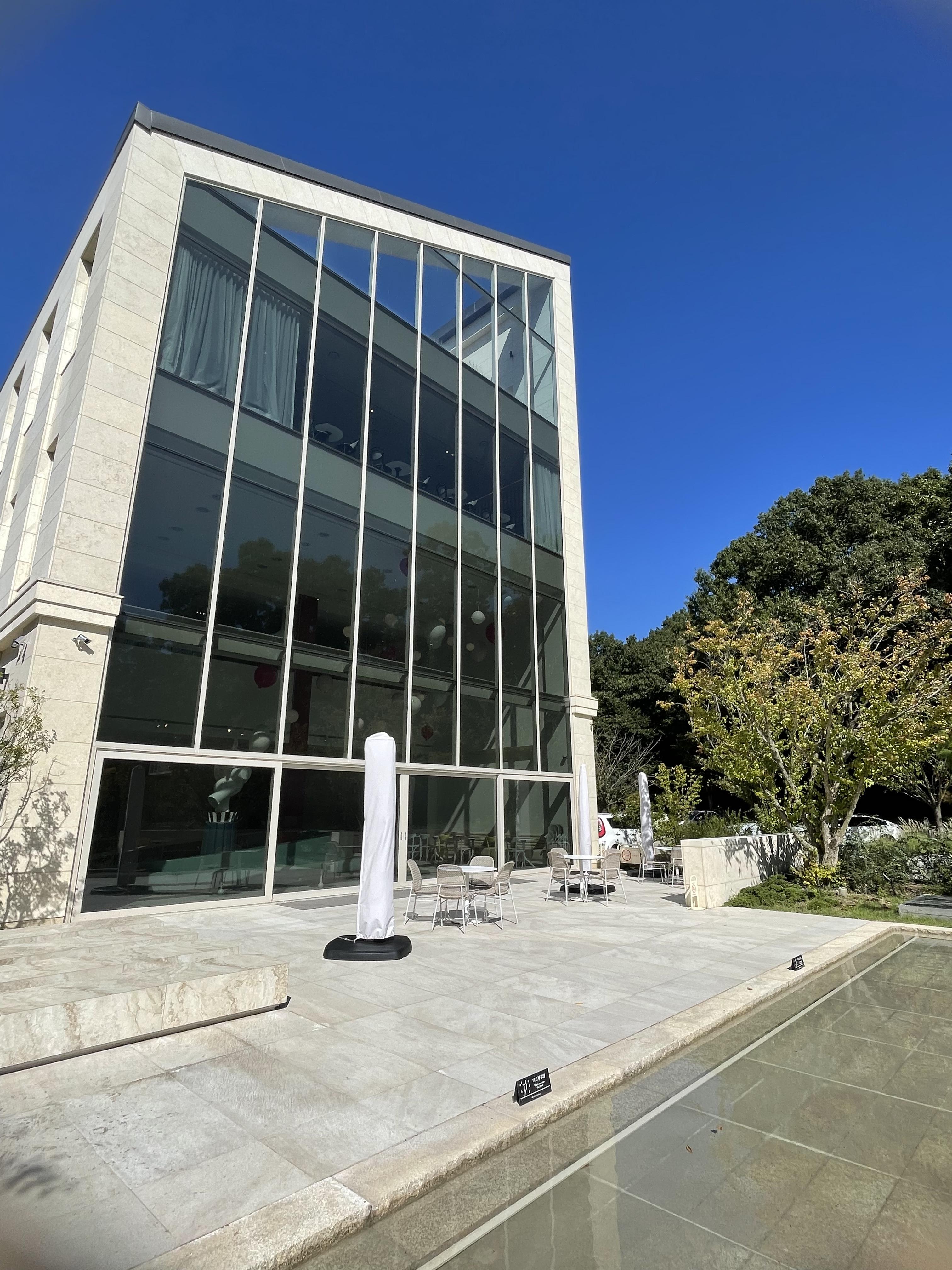 파주 공릉저수지 대형카페 모쿠슈라 프렌치카페