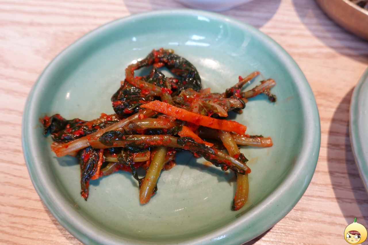 과하게 익은 열무김치