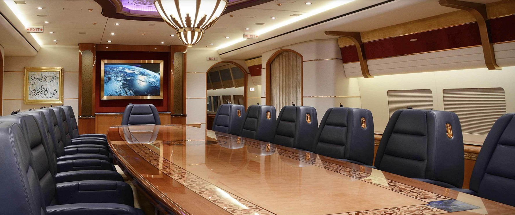 boeing 747-8i interior