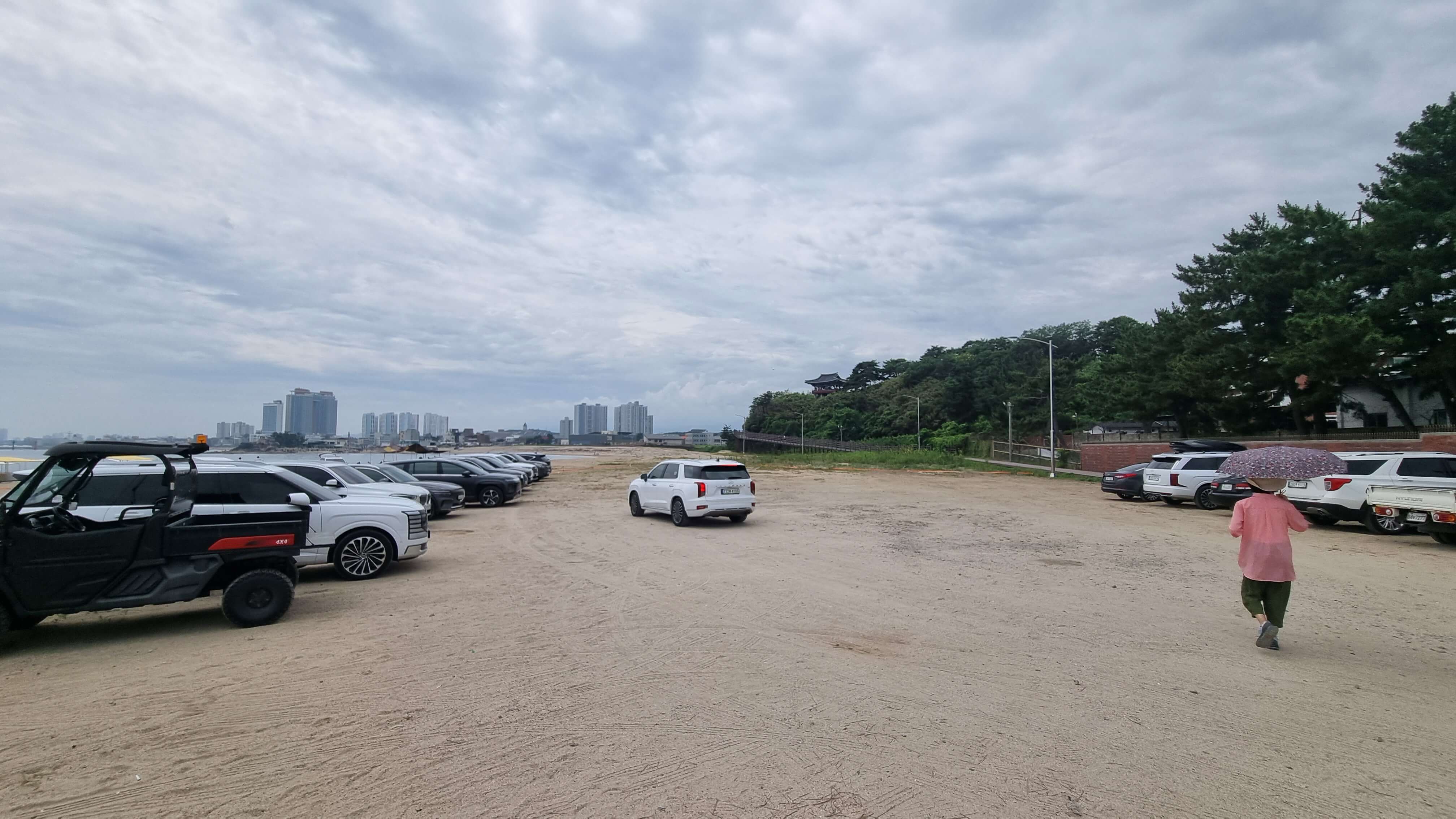 청간정 해수욕장 주차장-사진