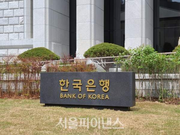 5월 물가 오름폭 확대: 4월 소비자물가 2.6% 급등에 따른 한국은행이 경고하는 5월 물가 추가 상승 요인