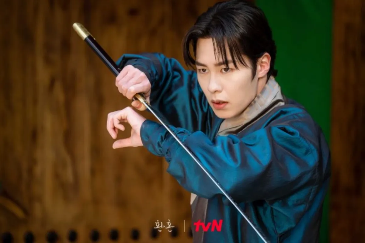 칼-쥐고있는-장욱