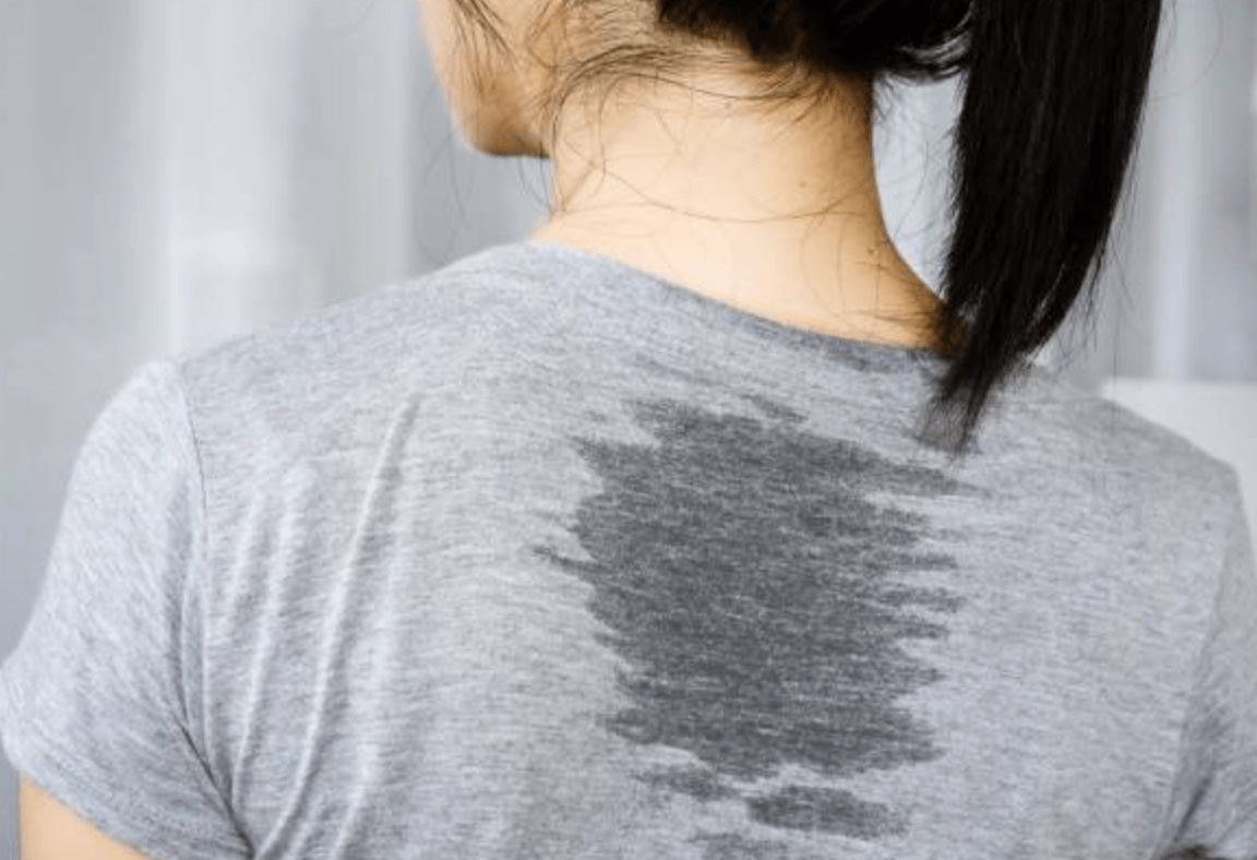 땀에 젖은옷 땀띠 유발