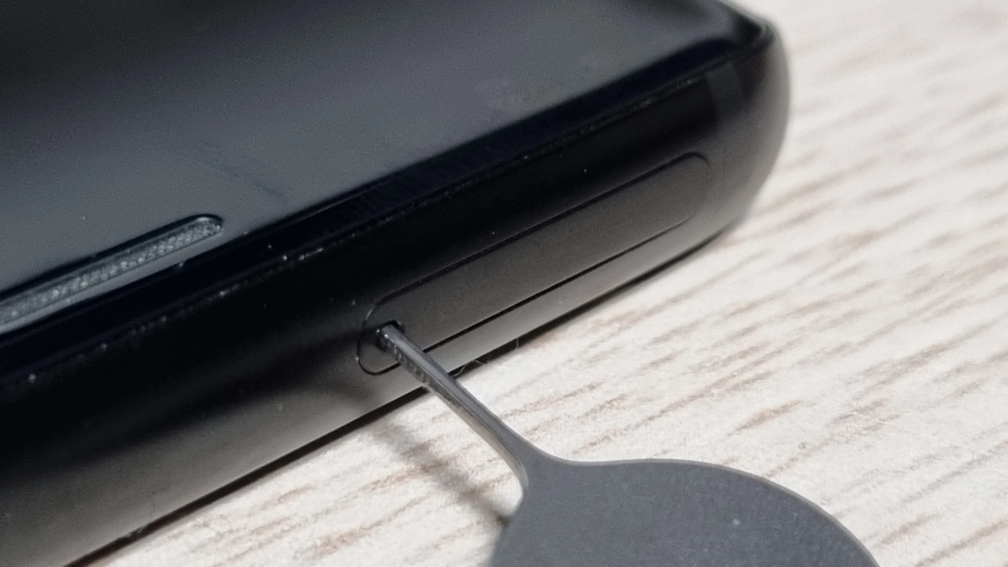 유심 빼는 도구