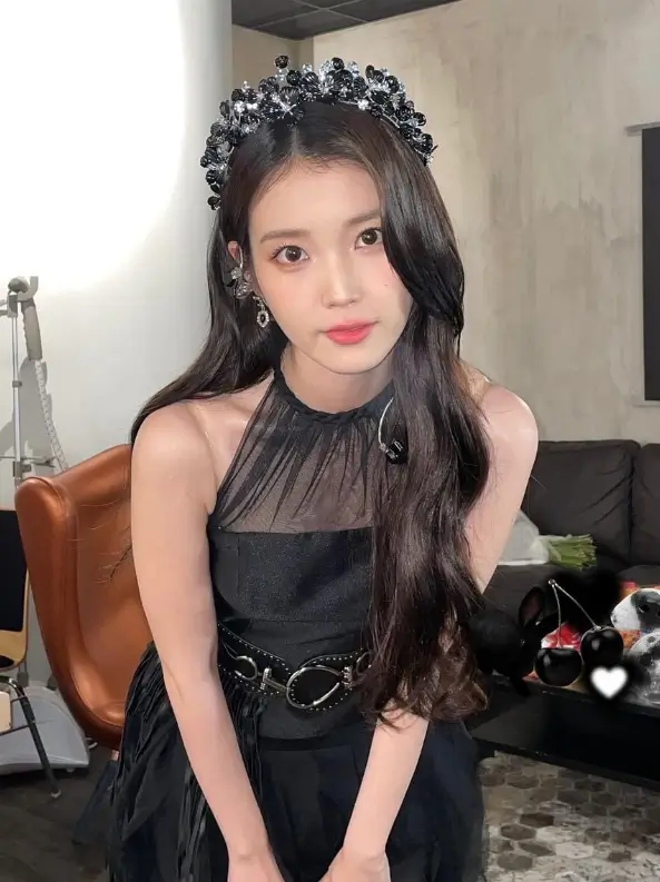 아이유 IU 프로필 갤러리ㅣ노래 음악 mbti 인스타 유튜브