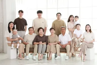 사진관 가족사진 선물 의상 대여 헤어 메이크 가족과 추억 남기는 촬영 준비_14