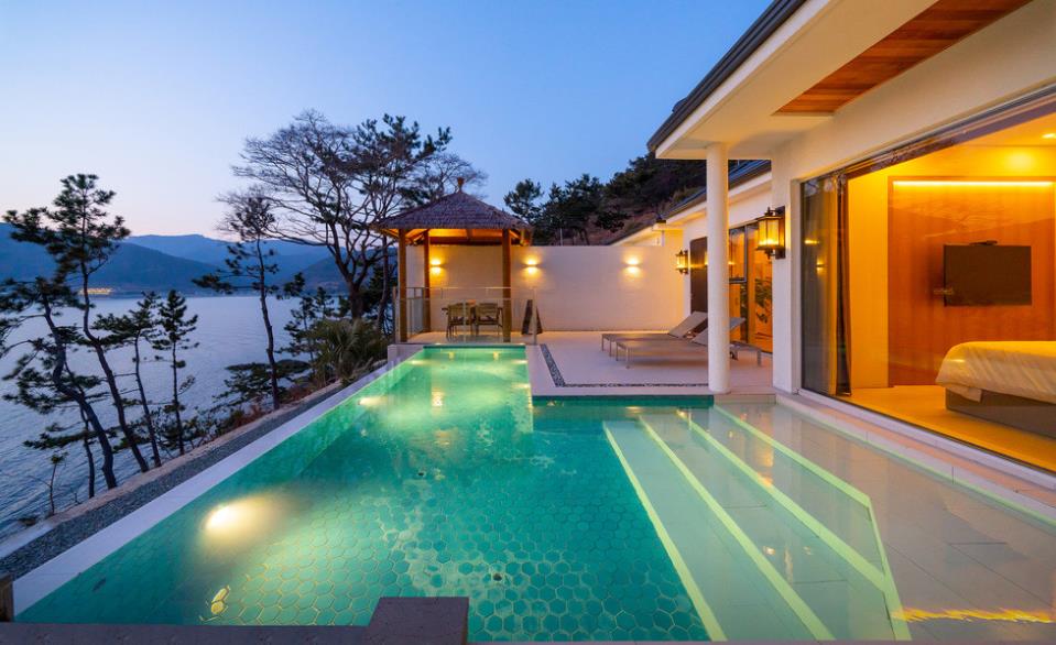 생생정보 남해 풀빌라 야경