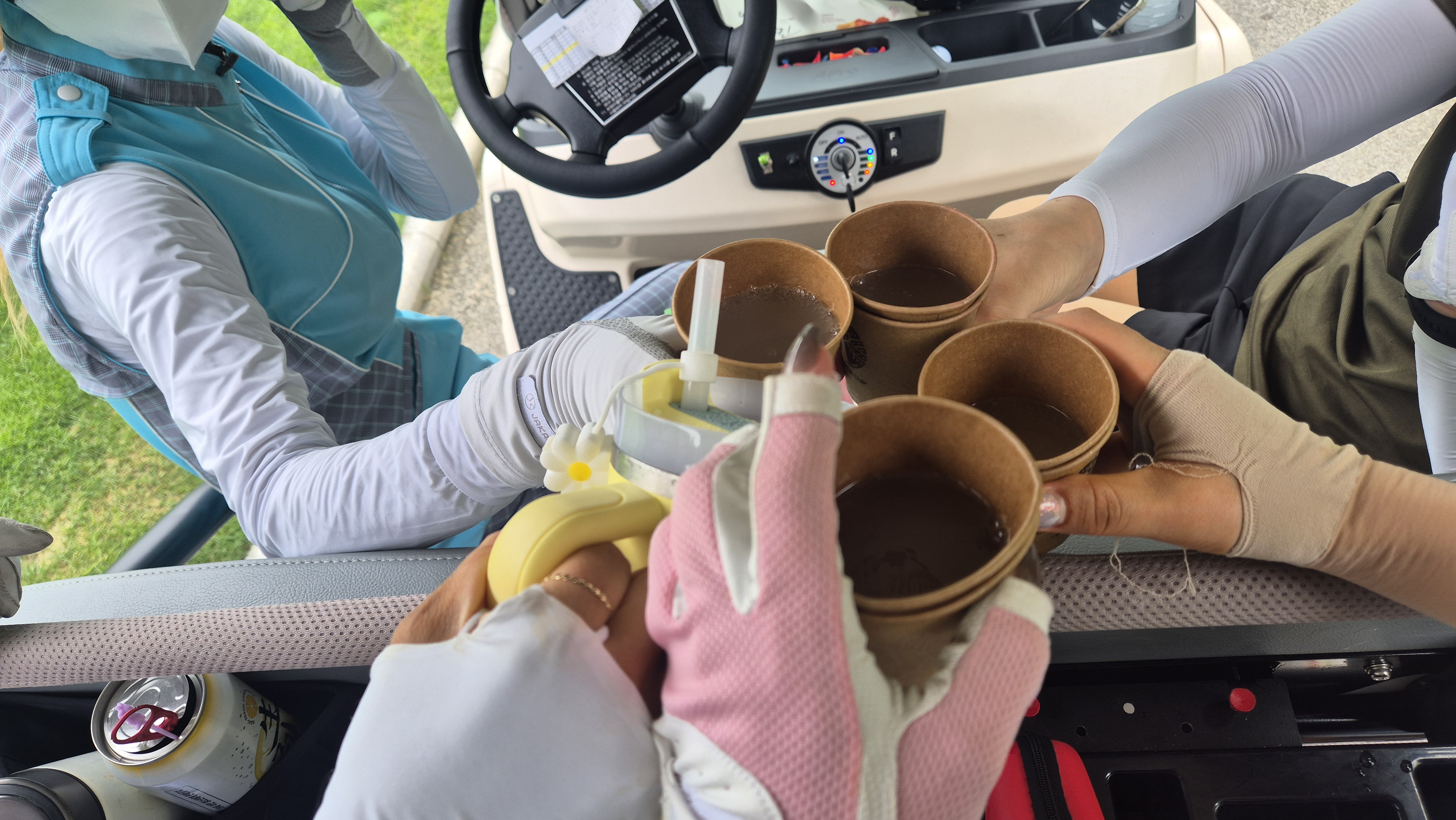 캐디언니도 같이 짠~