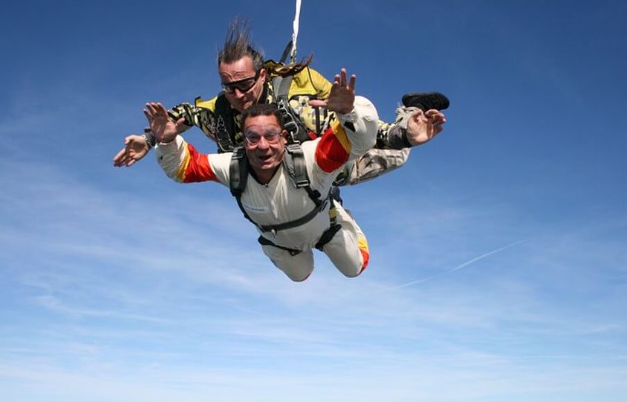 높은곳에서 떨어질뻔한 꿈해몽