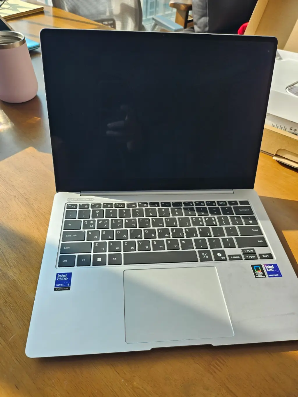 삼성노트북-갤럭시북5-틸그레이