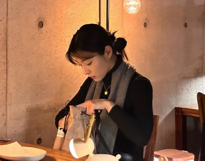 설인아 사복