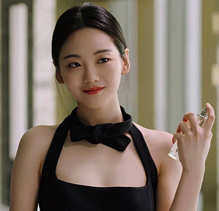 배우-조이현