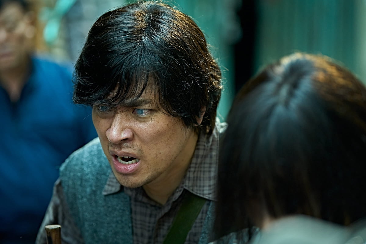 2억 투자로 75억 대박! 한국 영화 역사에 남은 저예산 흥행 신화 관련 사진