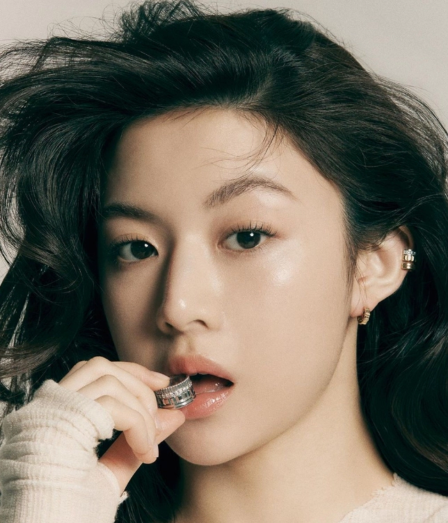 고윤정 프로필 나이 고향 학력 배우 경력 인스타