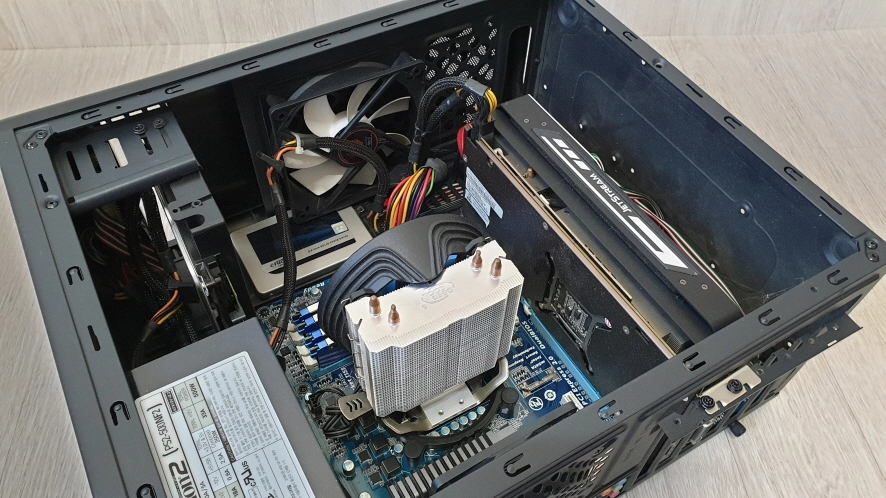 컴퓨터 본체