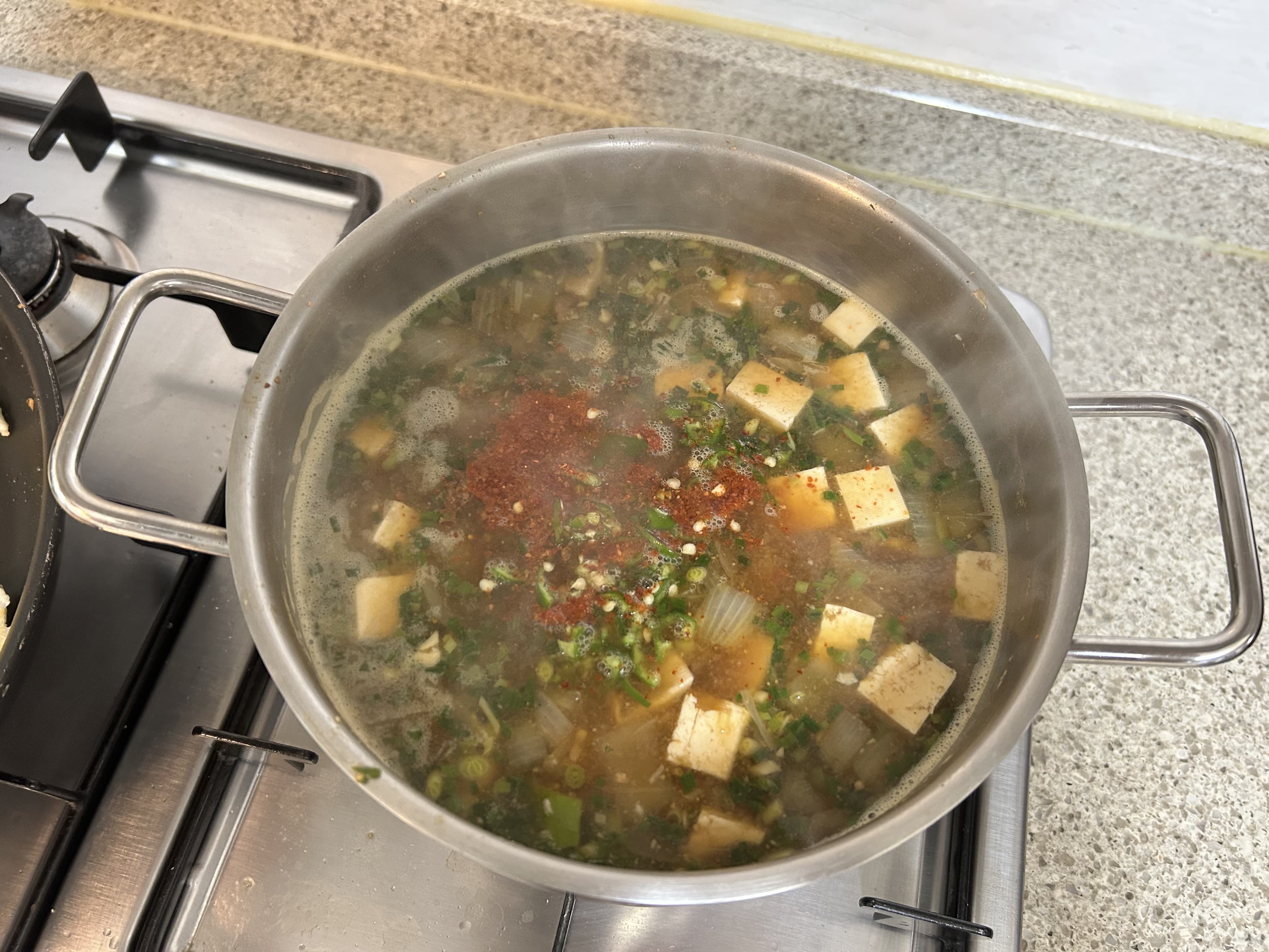 [chef&amp;#44; Daddy] 봄 제철요리! 달래된장찌개 레시피 (표고버섯&middot;애호박 듬뿍)