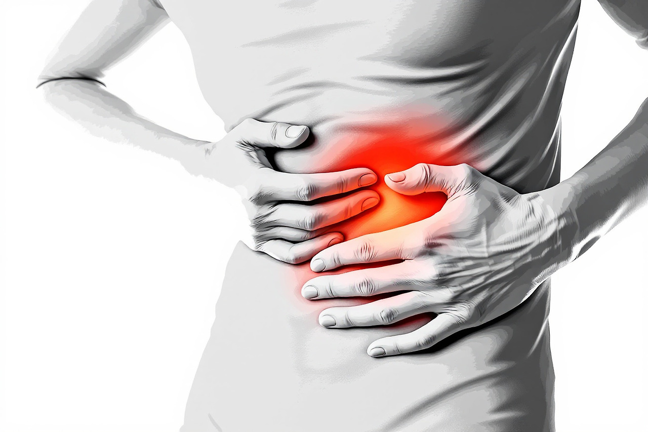 복뷰팽만감 오른쪽 갈비뼈 아래 통증