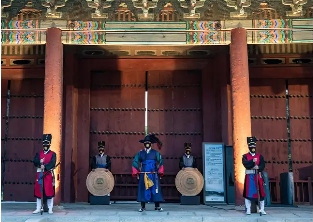 창덕궁 달빛기행 코스 1: 돈화문