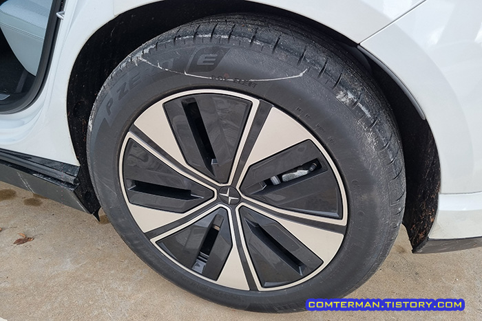 폴스타4 20인치 타이어