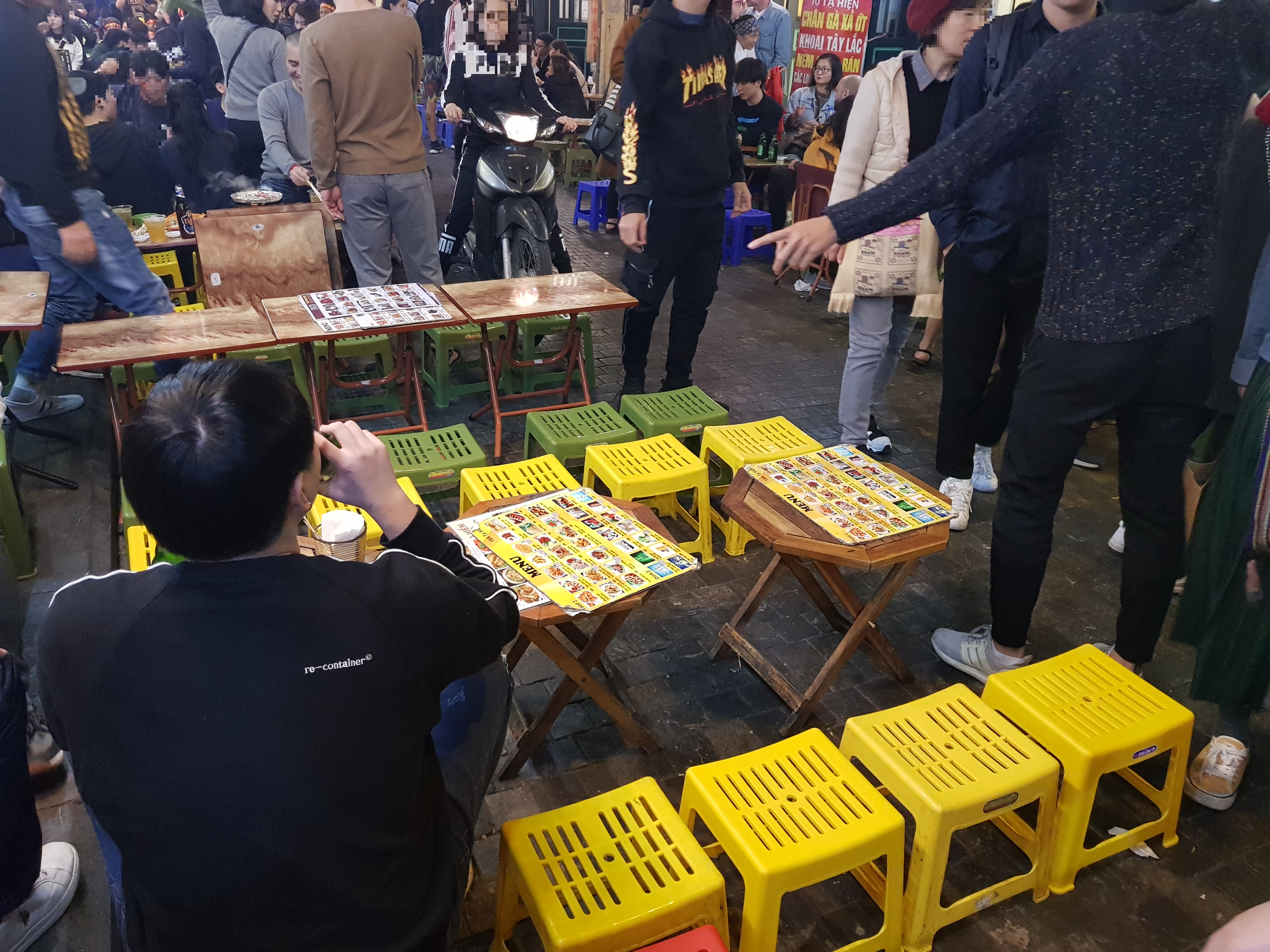 따히엔 맥주거리