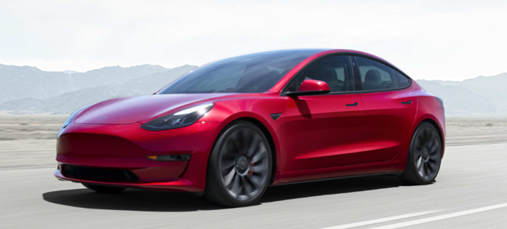 빨간색-테슬라-모델3-사진
