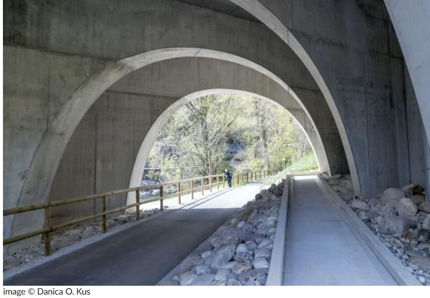 고전주의와 합리주의의 콜라보 건축: 새로운 산 펠레그리노 플래그십 팩토리