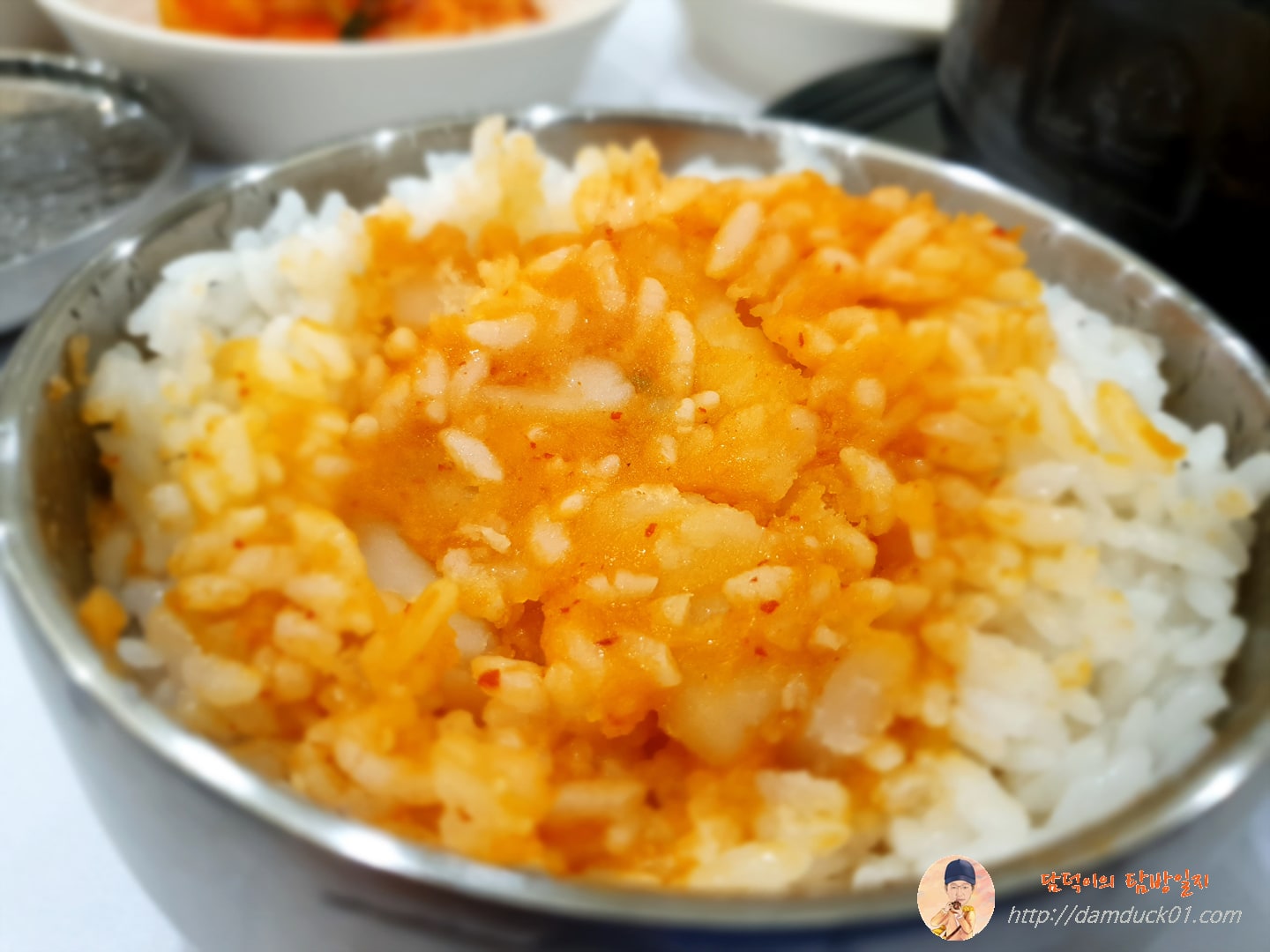 감자를 밥에 슥슥