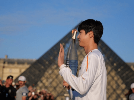 BTS&amp;#44; 진 성화봉송