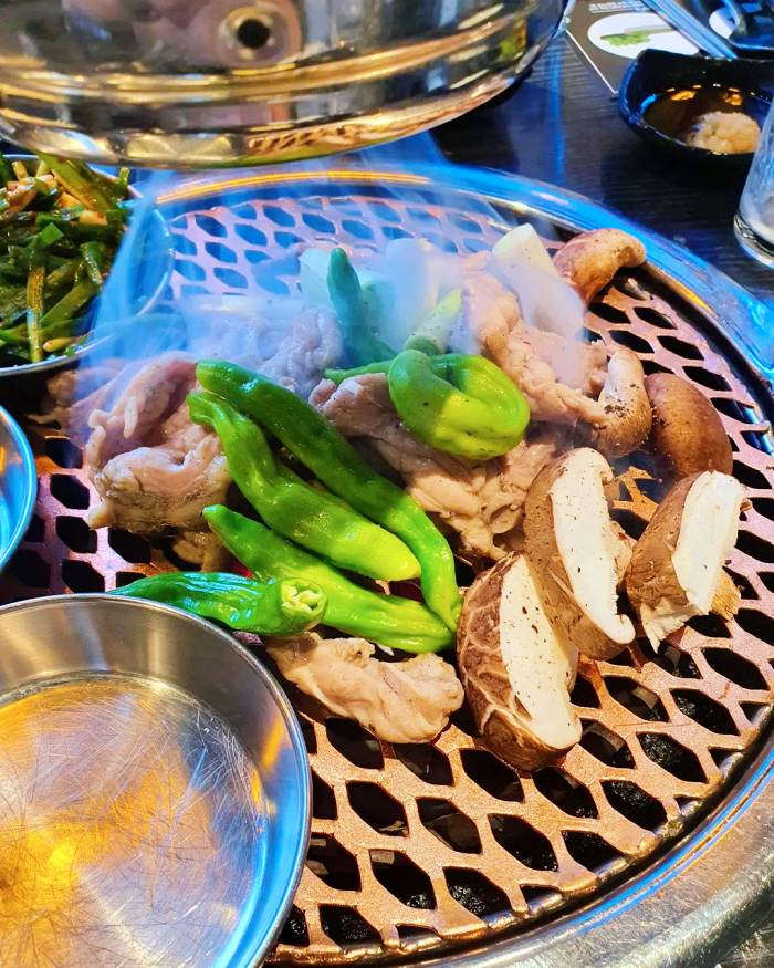 식객 허영만 백반기행 가로수길 신사동 닭목살 닭허벅지살 닭안창살 맛집