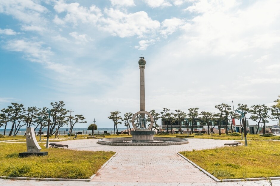 메인 키워드: 해돋이 명소, 한국 해돋이 추천, 해돋이 여행지 서브 키워드: 강릉 정동진 해돋이, 포항 호미곶 일출, 성산 일출봉 새해맞이, 간절곶 해맞이, 동해안 일출 여행