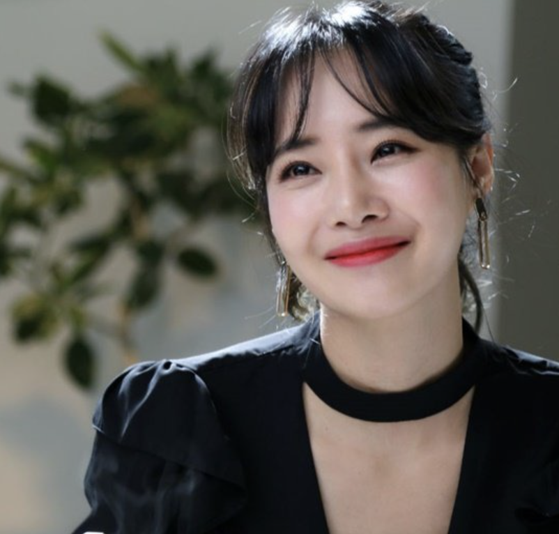 강경헌 눈웃음