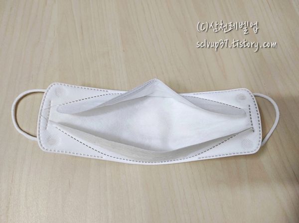 클레어 보건용 마스크 KF94 화이트 제품 뒷면 모습