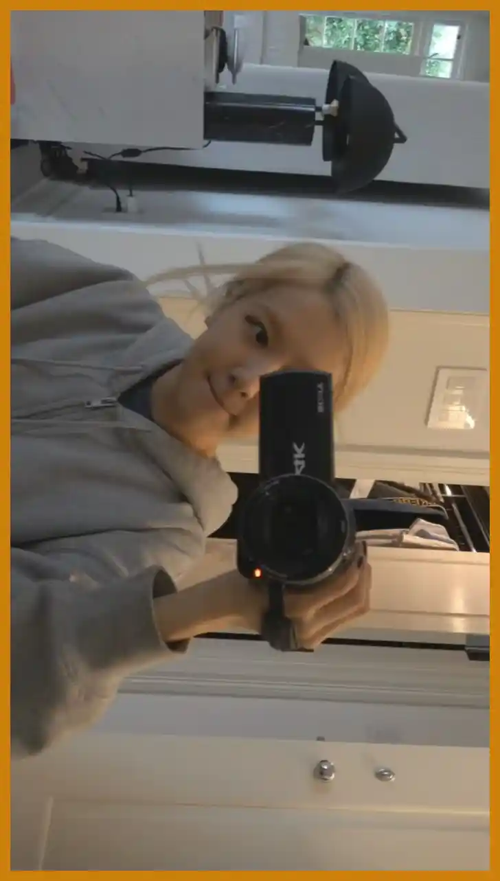 두 곡의 차이점과 시대적 메시지