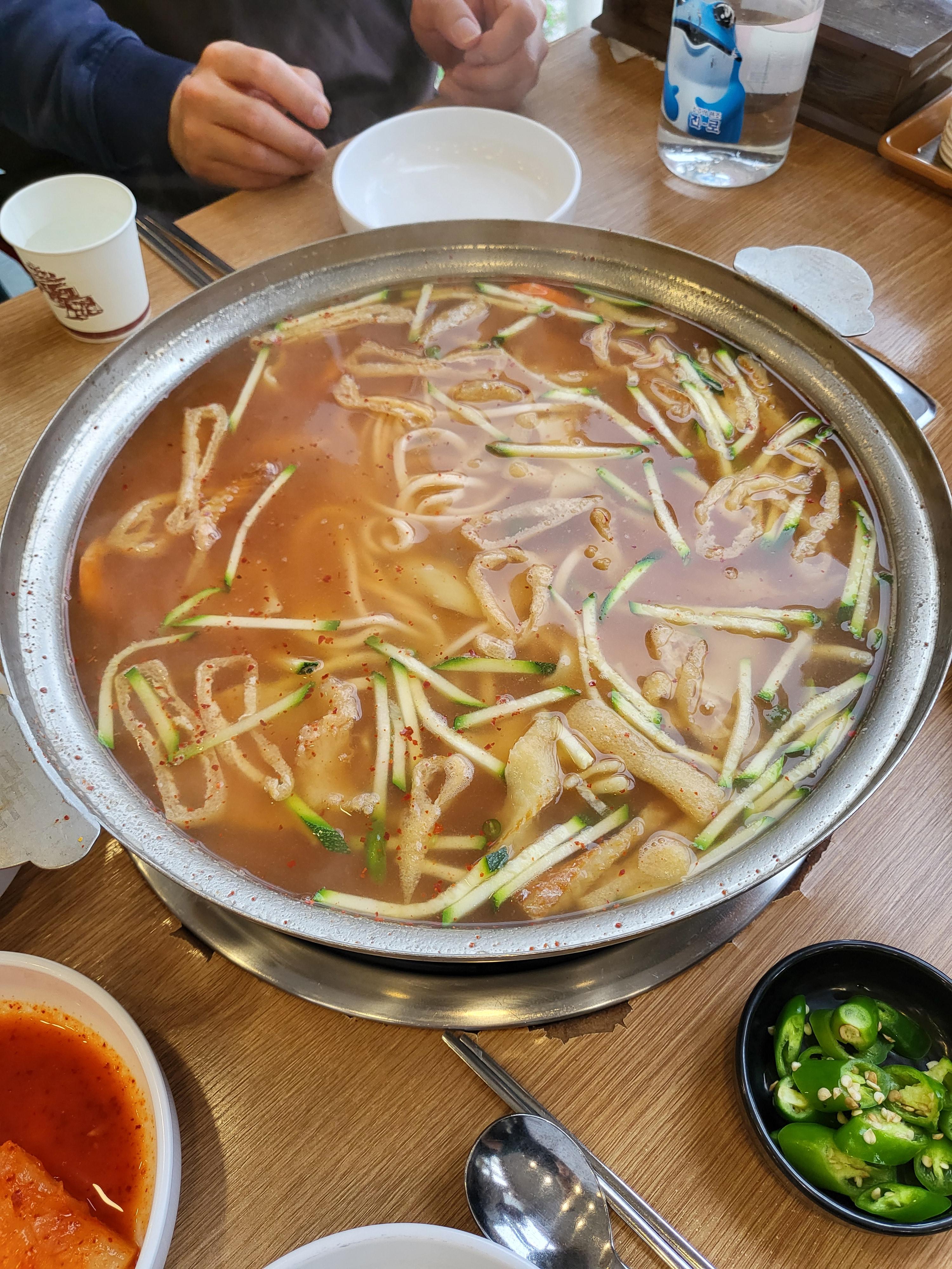 얼큰칼제비