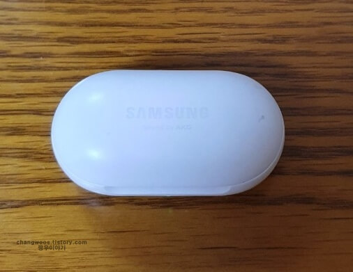 버즈-케이스-뚜껑-닫기