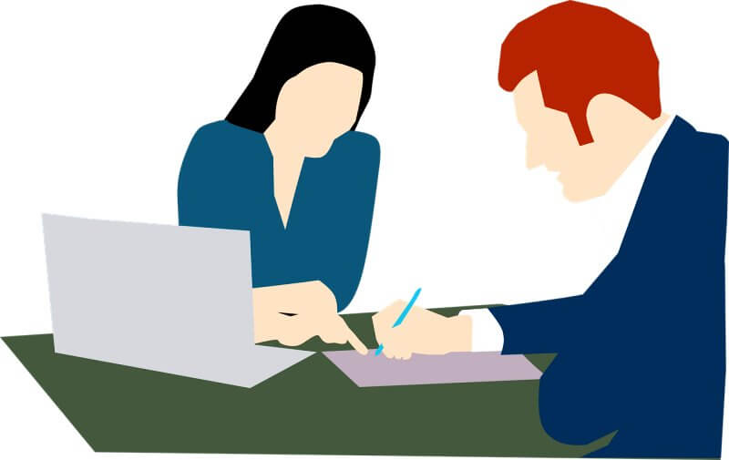 상담하고-있는-직장인