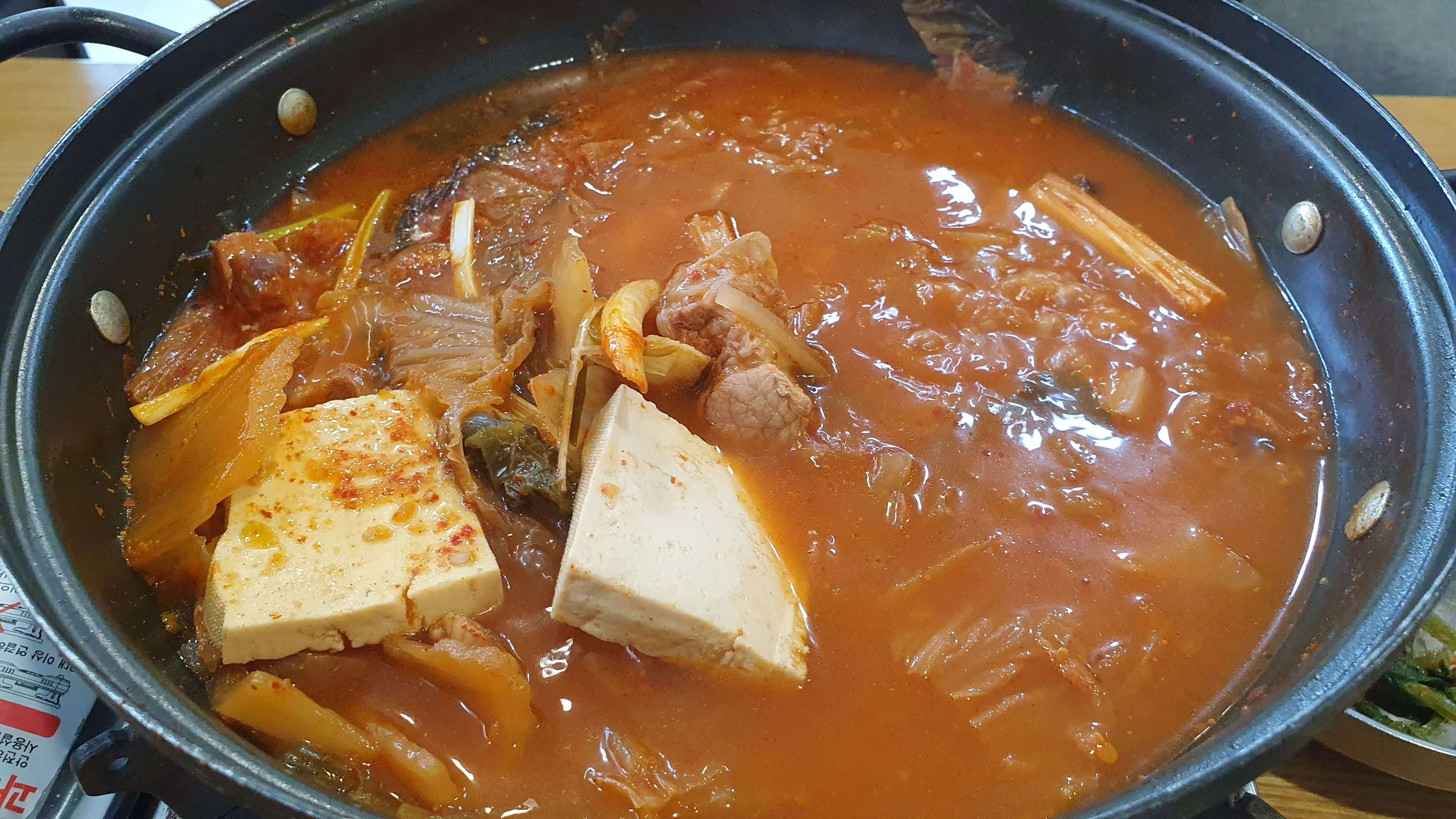 두부김치찌개1