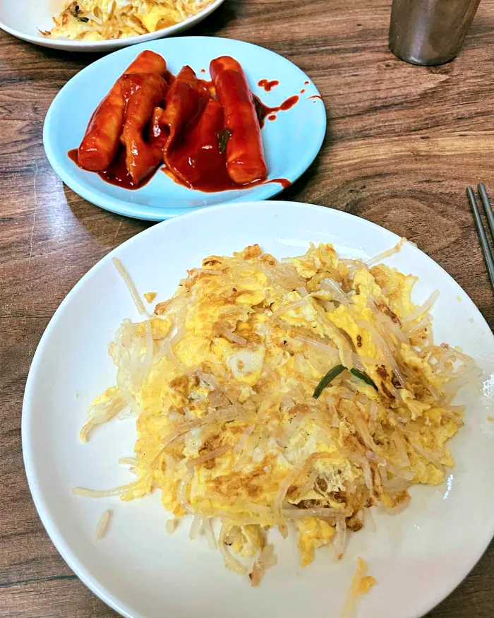 부산 금정구&#44; 서동 미로시장 맛집 계란만두&#44; 떡볶이&#44; 부추전