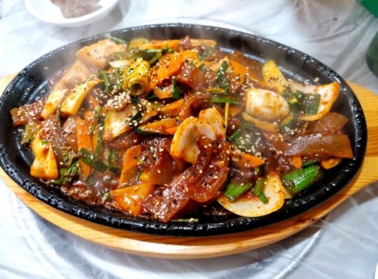 길모퉁이 돼지껍데기