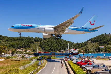 스키아토스 공항